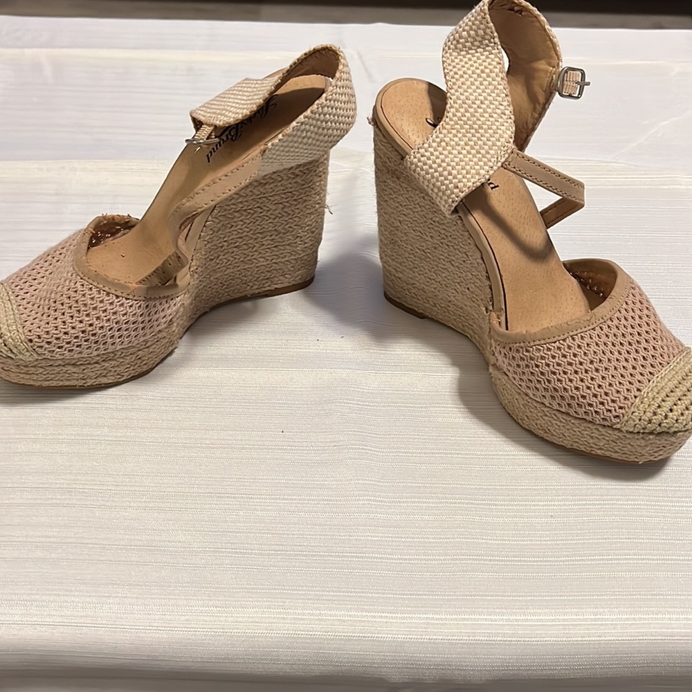 Lucky Brand wedges. Woven tan. EUC. - Picture 2 of 4